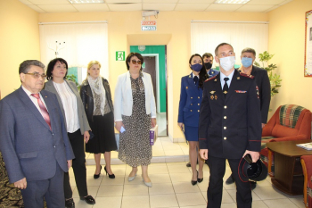 В День защиты детей Уполномоченный посетил Центр временного содержания несовершеннолетних правонарушителей УМВД области